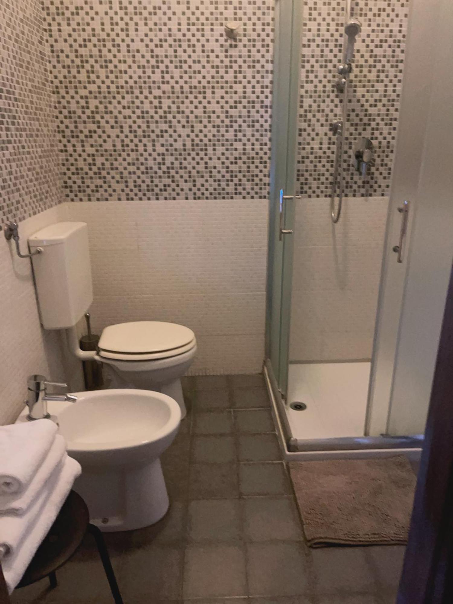 Hotel Bissi Милано Екстериор снимка