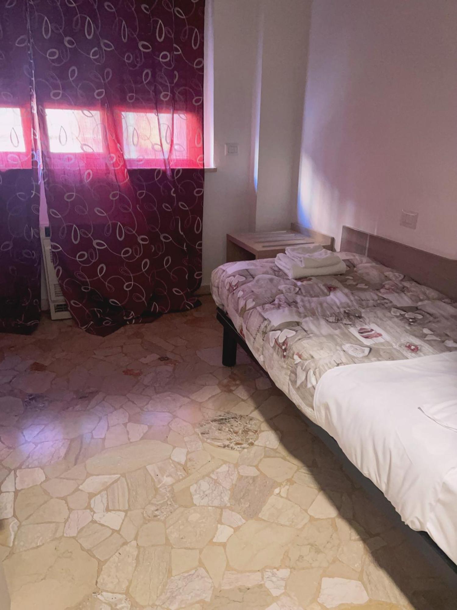 Hotel Bissi Милано Екстериор снимка
