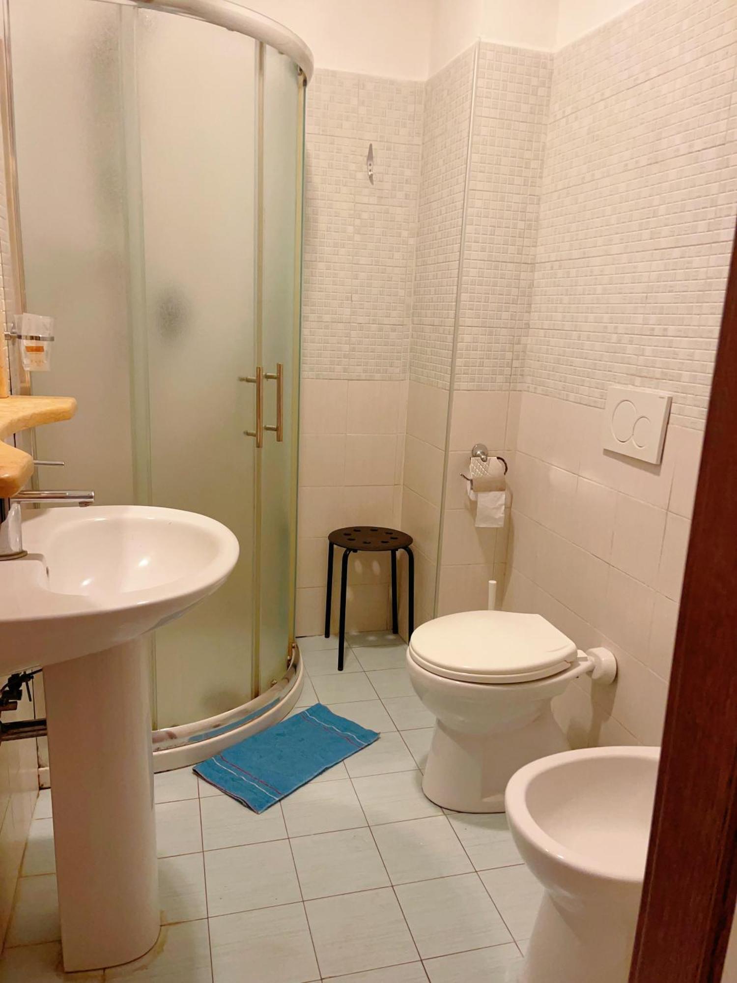 Hotel Bissi Милано Екстериор снимка